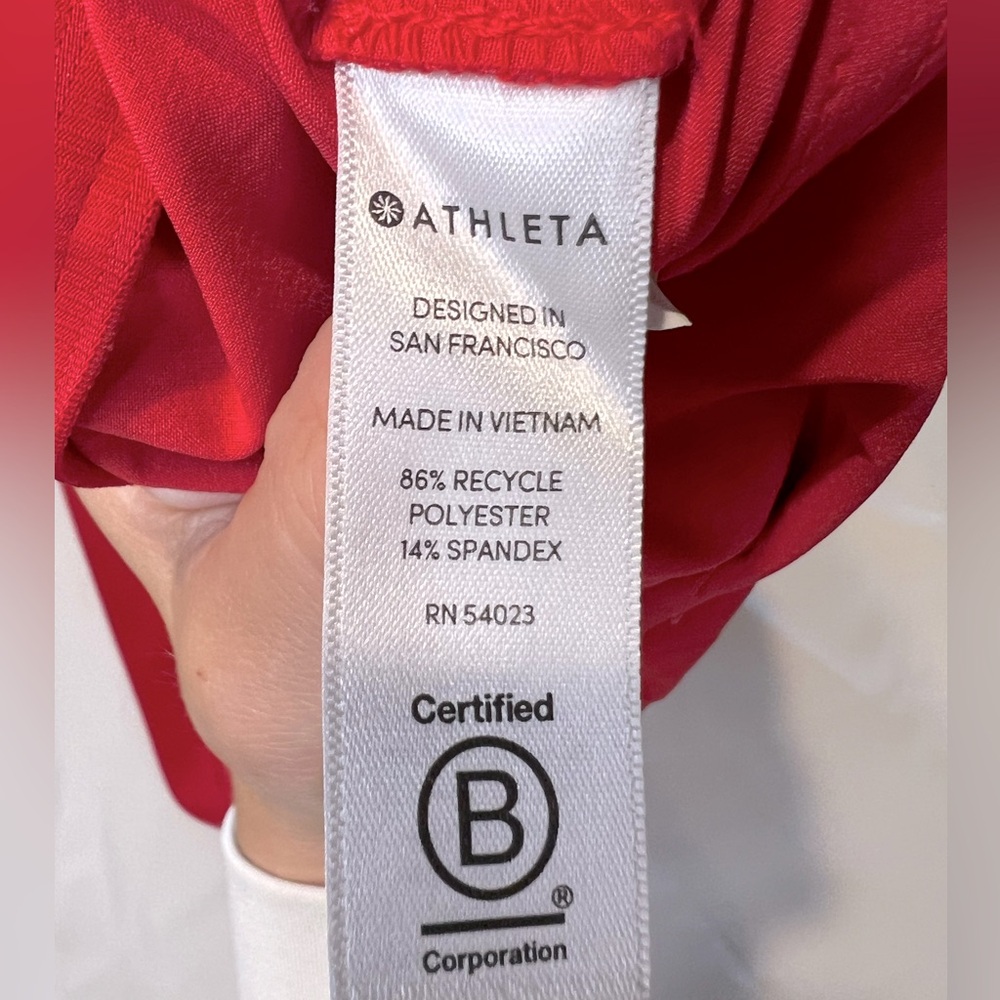 Athletea Tribeca Crop Pant in Red size 6 - Picture 9 of 12